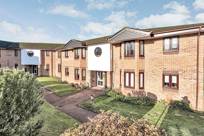 2 Bedroom Flat For Sale In Swan Court, Mistley, Manningtree, CO11
