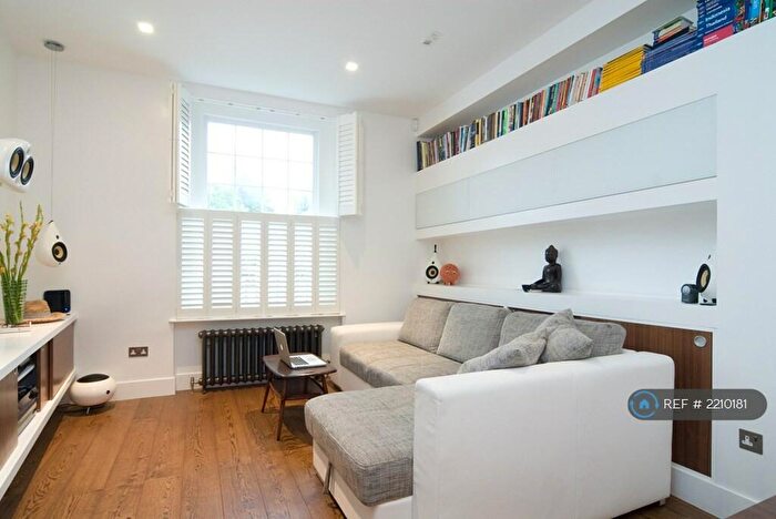 2 Bedroom Flat To Rent In Camden Road, London, N7