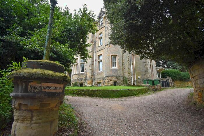 2 Bedroom Flat For Sale In Highlands Gardens, St. Leonards-On-Sea, TN38