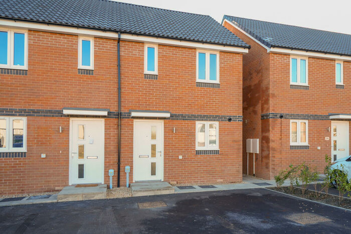 2 Bedroom Semi-Detached House To Rent In Armstrong Avenue, Grove, OX12