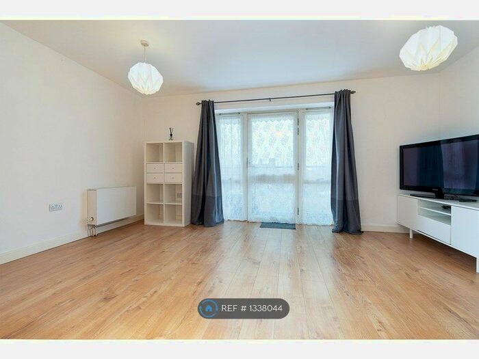 2 Bedroom Flat To Rent In Sopwith House, Feltham, TW13