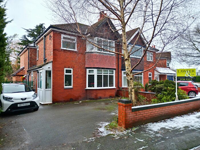 3 Bedroom Semi-Detached House For Sale In Norbury Grove, Hazel Grove, Stockport, Cheshire, SK7