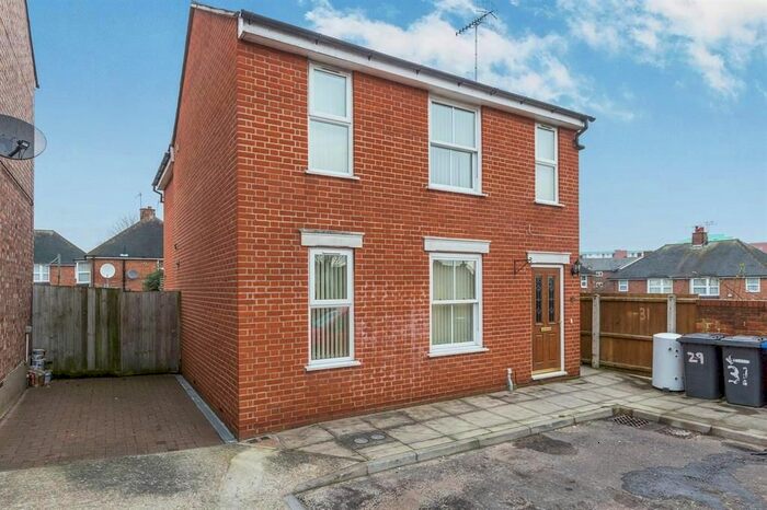 2 Bedroom Flat To Rent In Seymour Road, Ipswich, IP2