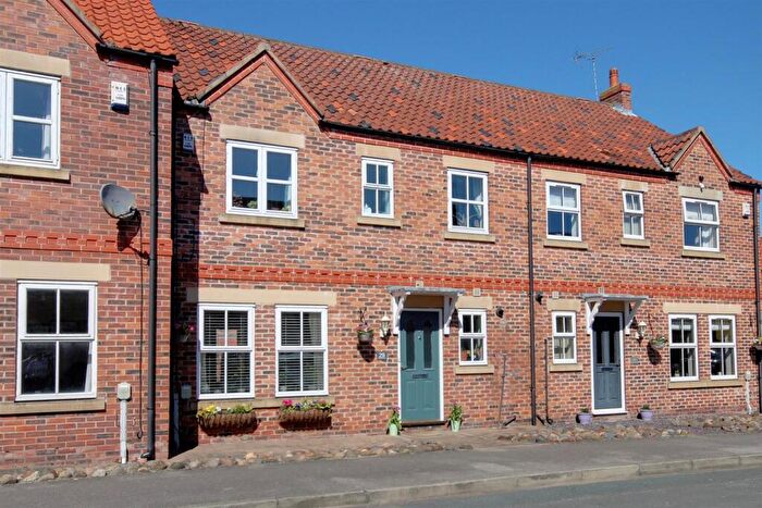 4 Bedroom Town House For Sale In Waterside Road, Beverley, HU17