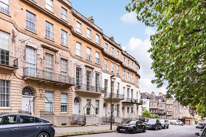 2 Bedroom Flat To Rent In Cavendish Place, Bath, BA1