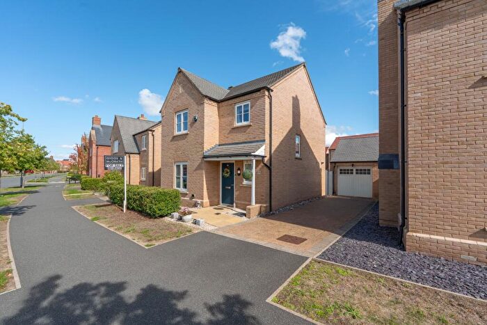 3 Bedroom Detached House For Sale In Carnaile Road, Alconbury Weald, Huntingdon, Cambridgeshire, PE28