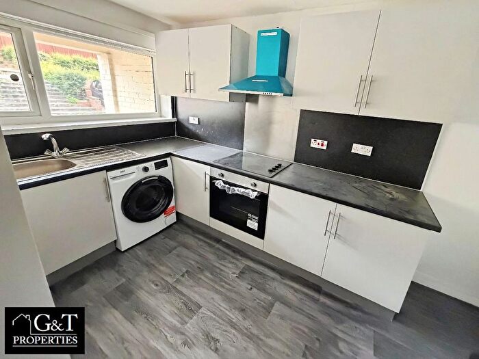 3 Bedroom Flat To Rent In Valerian, St. Cecilia Close, Kidderminster, DY10
