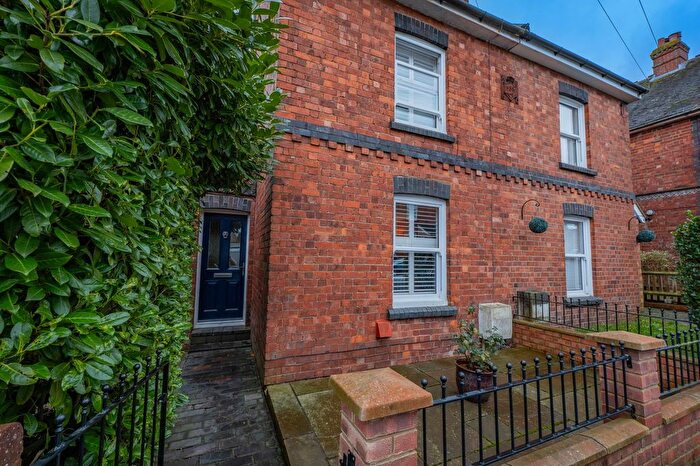 2 Bedroom Semi Detached House For Sale In Colebrook Road, Tunbridge Wells, TN4