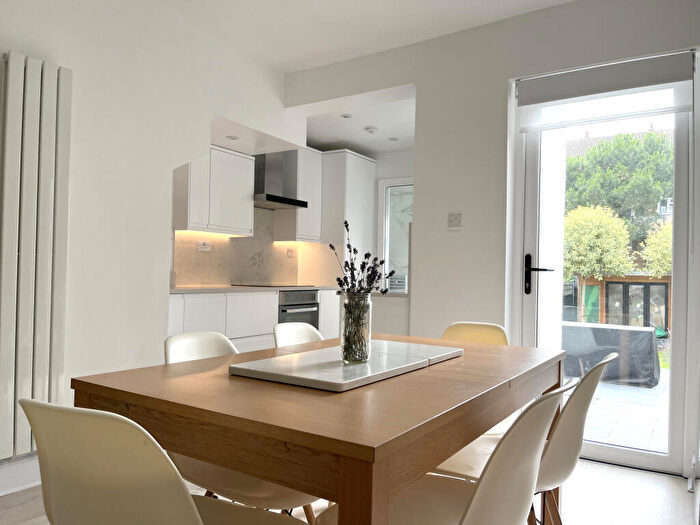 2 Bedroom Terraced House For Sale In Bostall Lane, London, SE2