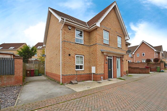 3 Bedroom Semi-Detached House To Rent In Osprey Drive, Scunthorpe, DN16