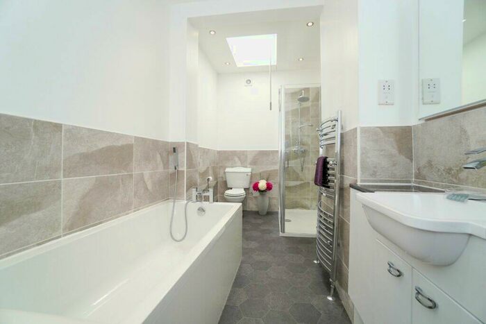 2 Bedroom Detached Bungalow For Sale In Maxwell Street, High Dalmuir, G81