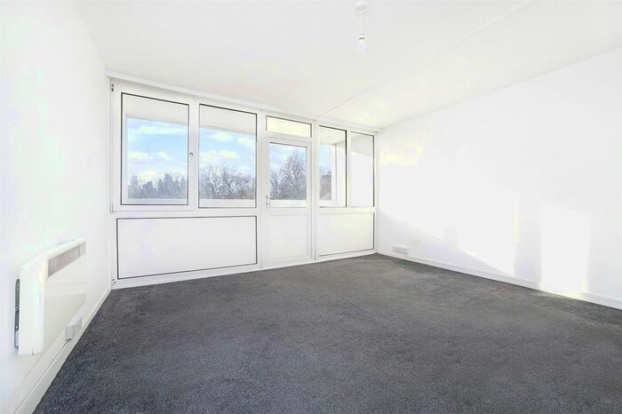 Studio To Rent In Royal Street, London, SE1