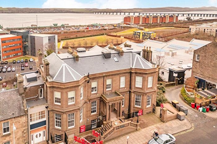 3 Bedroom Apartment For Sale In Nethergate, Dundee, DD1