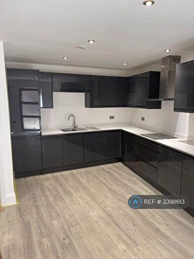 4 Bedroom Semi-Detached House To Rent In Old Abbey Lane, London, SE16