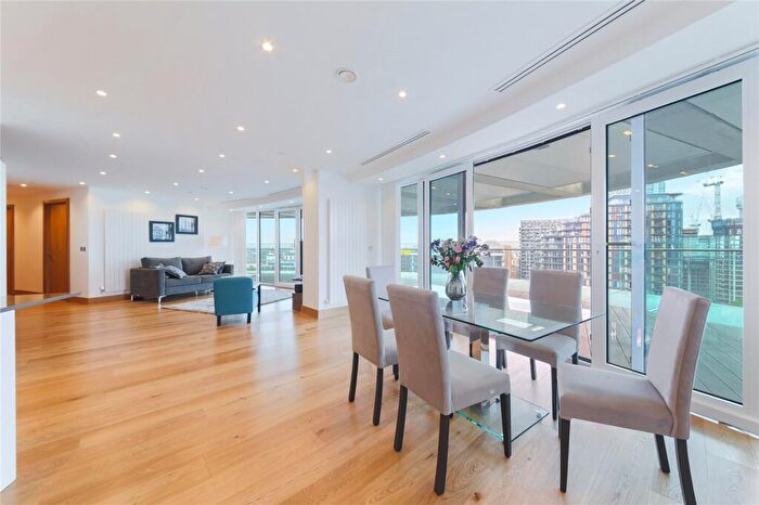 3 Bedroom Apartment To Rent In Arena Tower, Crossharbour Plaza, London, E14