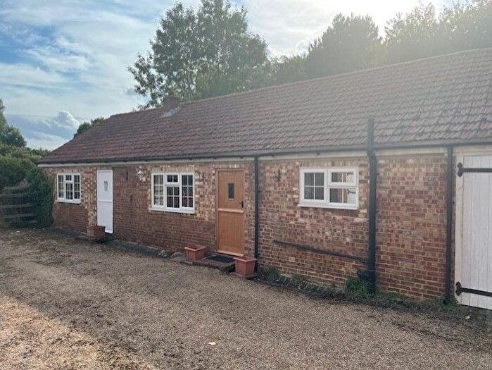 2 Bedroom Cottage To Rent In Boynton Cross, Roxwell, Esex, CM1