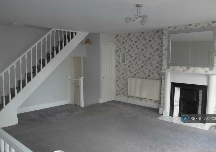 2 Bedroom Terraced House To Rent In Marlborough Street, Faringdon, SN7