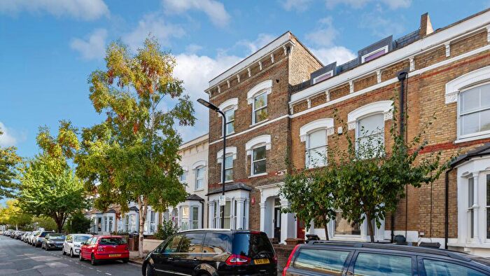 2 Bedroom Flat For Sale In Flat C, Navarino Road, Hackney, London, E8