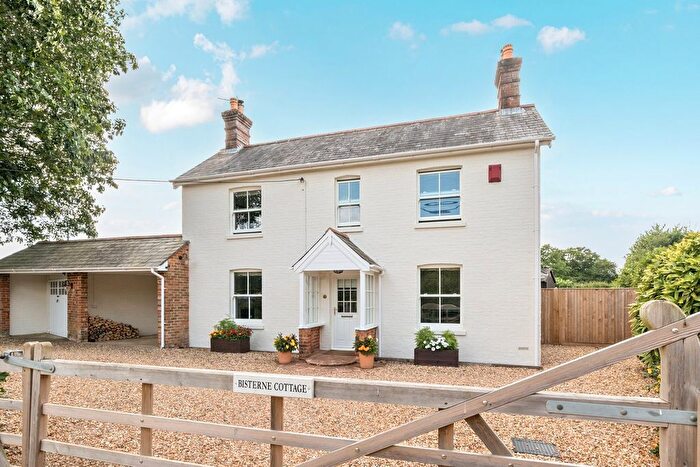 3 Bedroom Detached House For Sale In Southfield Lane, Burley, Ringwood, BH24