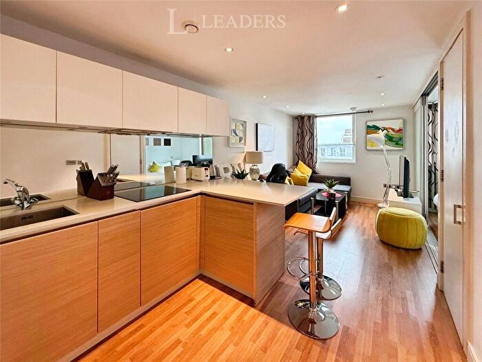 1 Bedroom Apartment For Sale In Gunwharf Quays, Portsmouth, Hampshire, PO1