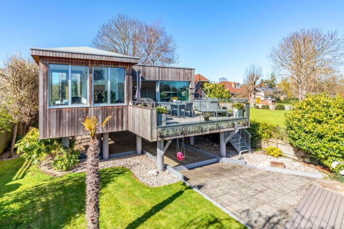 4 Bedroom Detached House For Sale In Hamm Court, Weybridge, KT13