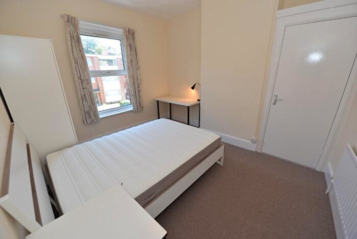 4 Bedroom Terraced House To Rent In Woodside Road, Southampton, SO17