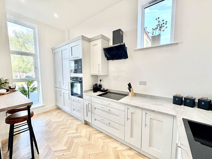 3 Bedroom End Of Terrace House For Sale In Canal Street, SK10