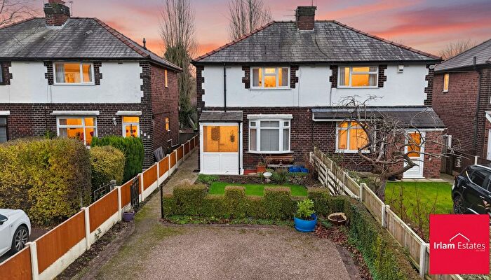 3 Bedroom Semi-Detached House For Sale In Manchester Road, Rixton, WA3