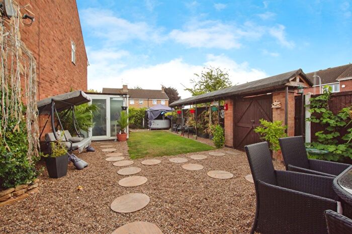 3 Bedroom Semi Detached House For Sale In Meadow Rise, Nottingham, NG6