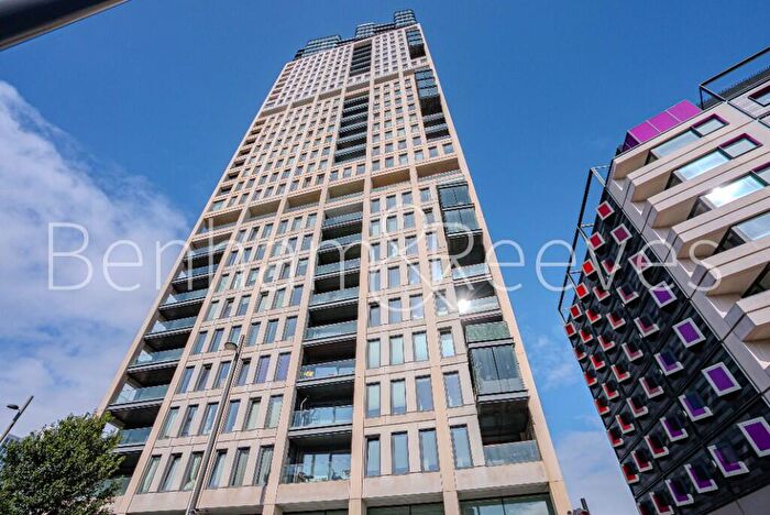 2 Bedroom Apartment To Rent In Great Eastern Road, London, E15