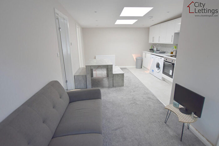 1 Bedroom Flat To Rent In Fowler Street, Mapperley Park, NG3