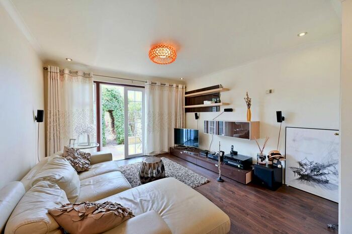 2 Bedroom Terraced House To Rent In Abingdon Close, Wimbledon, London, SW19