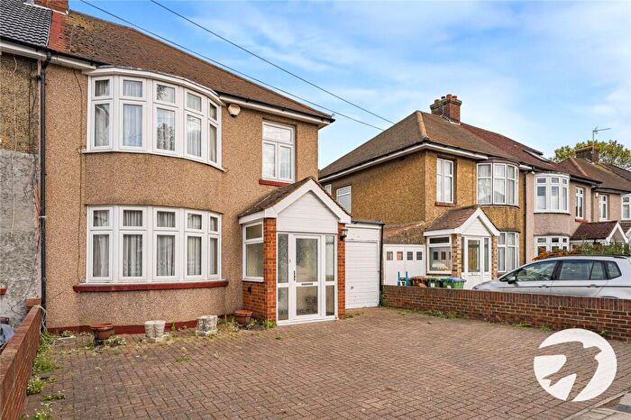 3 Bedroom Semi-Detached House For Sale In Cavendish Avenue, Welling, Kent, DA16