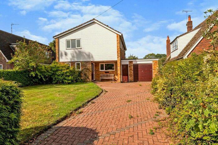 4 Bedroom Detached House For Sale In Station Road, Hatton, Warwick, CV35