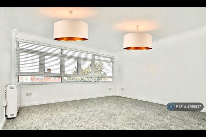 2 Bedroom Flat To Rent In Berriedale House, Hove, BN3