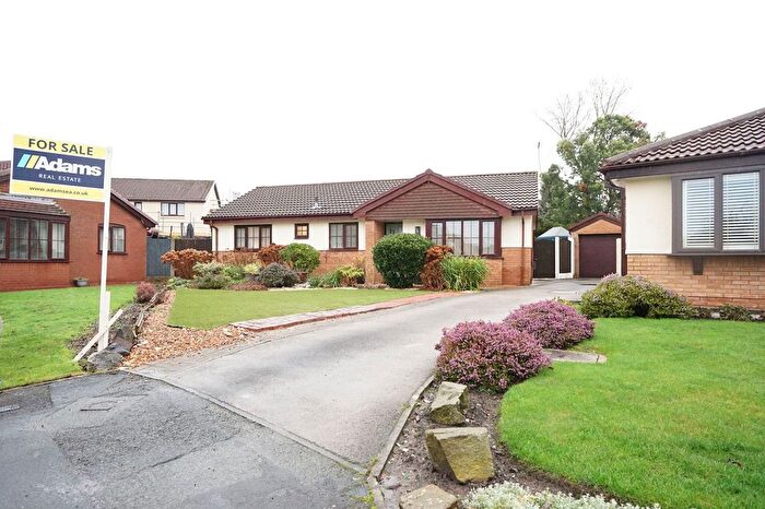 3 Bedroom Bungalow For Sale In Gainford Close, Parklands, Widnes, WA8