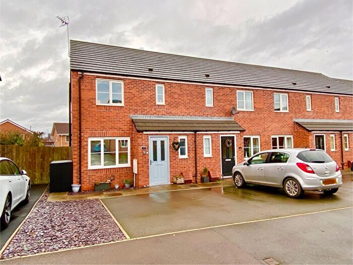 3 Bedroom End Of Terrace House For Sale In Greenfields Drive, Newport, TF10