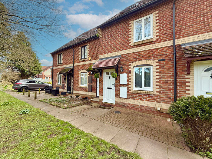 2 Bedroom Maisonette For Sale In Augustus Road, Hockliffe, LU7