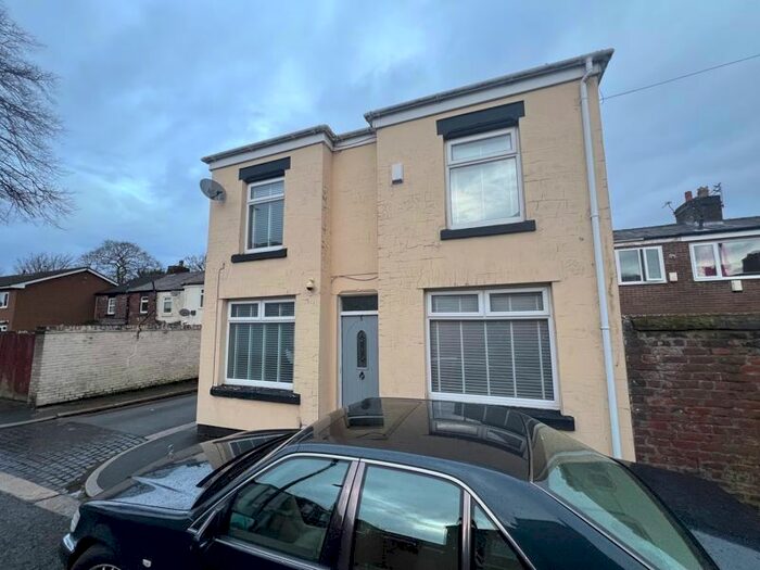 3 Bedroom Detached House To Rent In Sommer Avenue, West Derby, Liverpool, L12