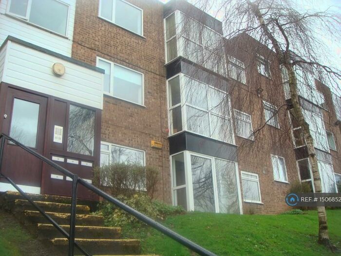 1 Bedroom Flat To Rent In Heywood Court, Middleton, Manchester, M24