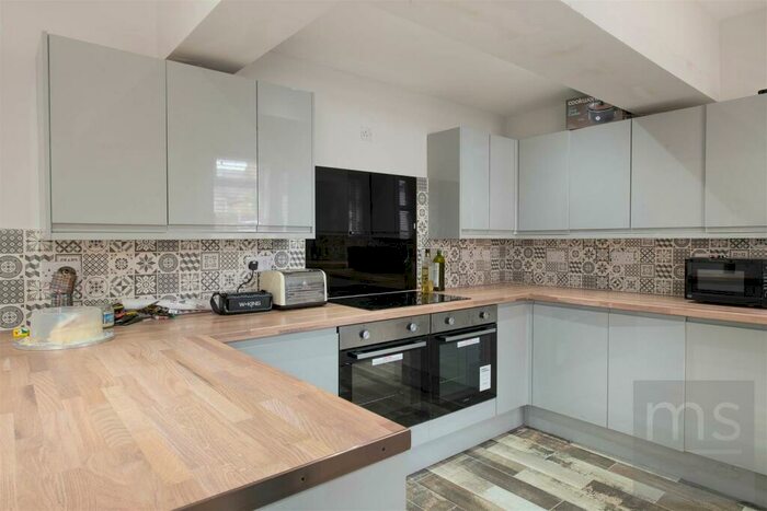 6 Bedroom Semi-Detached House To Rent In Ilkeston Road, Lenton, Nottingham, NG7