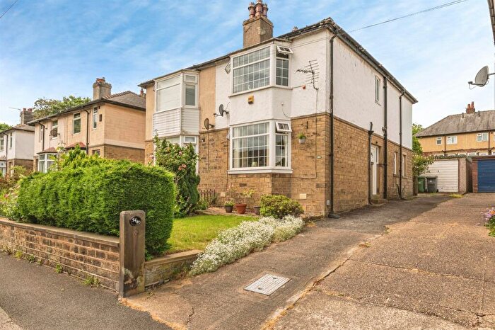 3 Bedroom Semi Detached House For Sale In Botham Hall Road, Huddersfield, HD3