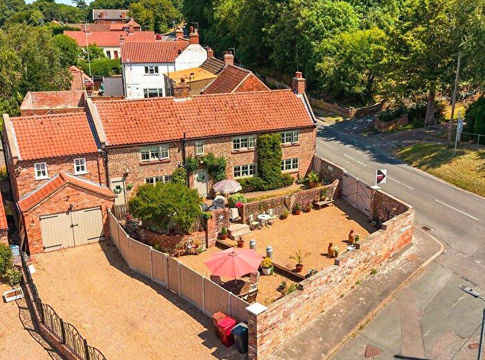 3 Bedroom Detached House For Sale In High Street, South Ferriby, North Lincolnshire, DN18