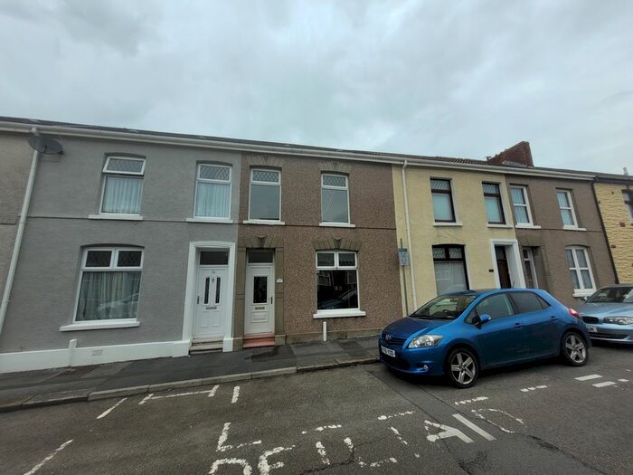 3 Bedroom Terraced House To Rent In Greenway Street, Llanelli, SA15