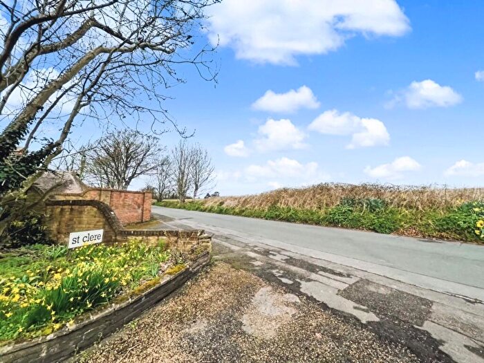 3 Bedroom Link Detached House For Sale In Heighton Road, South Heighton, Newhaven, BN9