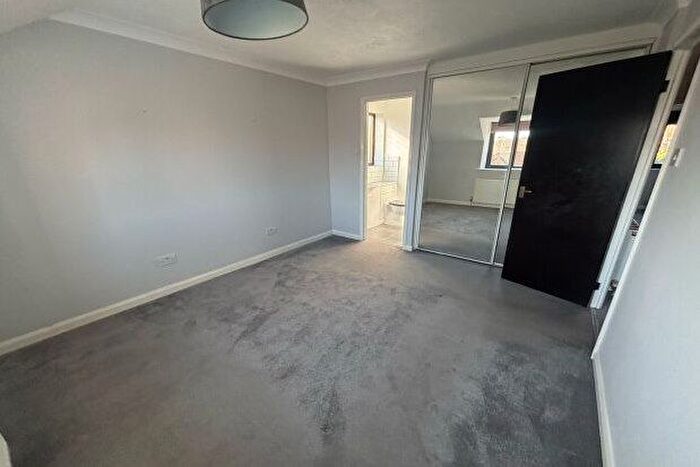 5 Bedroom Property To Rent In Mill Rise, Robertsbridge, TN32