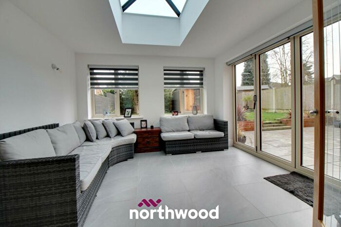 6 Bedroom Detached House For Sale In Brooke Street, Thorne, Doncaster, DN8