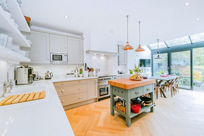 3 Bedroom Apartment To Rent In Eliot Park, Blackheath, SE13