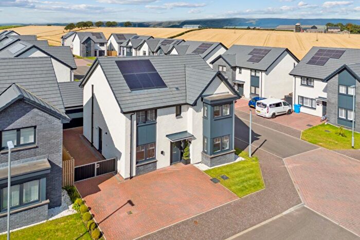 5 Bedroom Detached House For Sale In Rosevale Crescent, Chryston, North Lanarkshire, G69