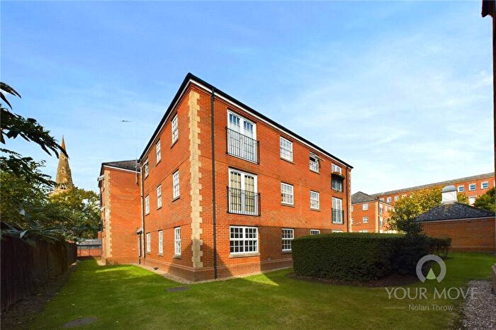 2 Bedroom Flat For Sale In Latymer Court, Northampton, Northamptonshire, NN1